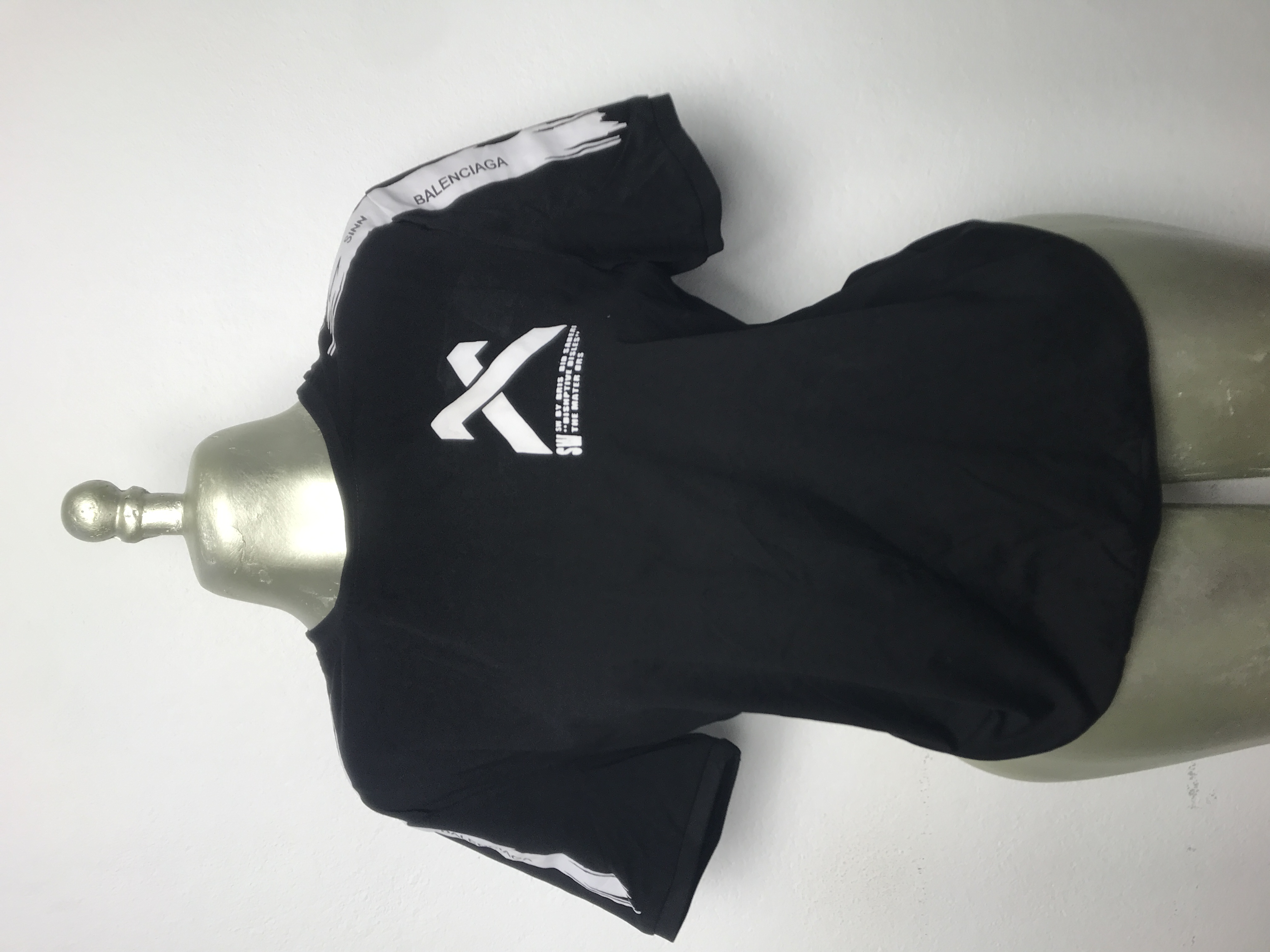 T-shirt noir moderne Balenciaga Taille M L XL